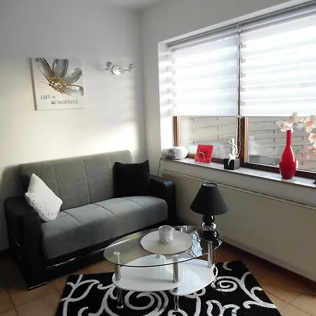 Apartment Ferienwohnung Holunderweg 5 *